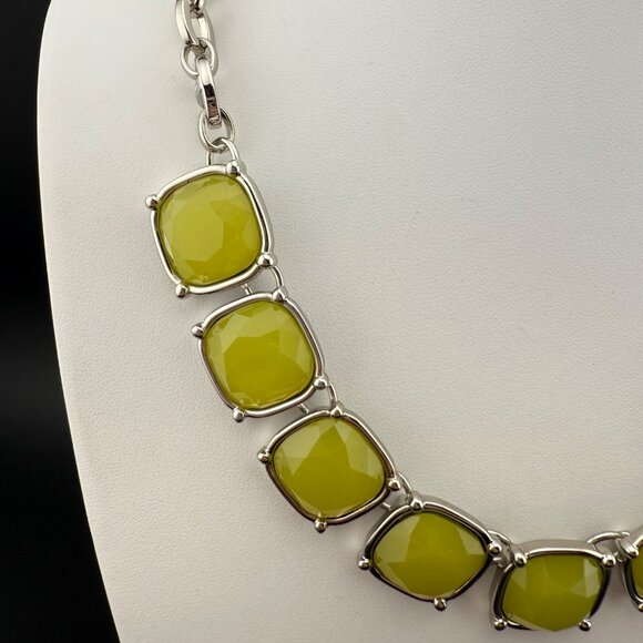 Lia Sophia Yellow Faceted Plastic Stone Necklace Silver Tone Chain Link Adjustab - Picture 2 of 7